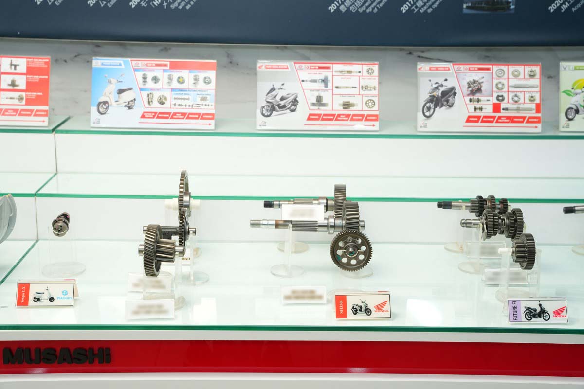 Powerful drivetrain solutions with MT / AT Mission from Musashi Auto Parts Vietnam. Image